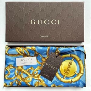 Nwt&box AUTHENTIC Gucci Vibrant Blue and Gold Patterned Scarf